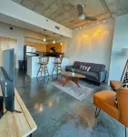Luxurious highrise in heart of ATX