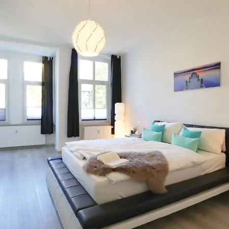*NEW* Central (5min to city center) *Netflix & Amazon Prime* Kleiststrasse 4 MD