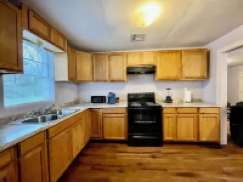 Amazingly clean, unique and spacious 4 Bedroom home near Casinos