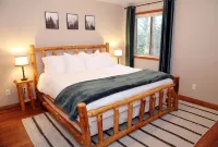 Luxury Pet-Friendly Home Near Hiking Trails and Lake Vermilion 聖路易斯縣住宿飯店