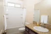 Sparkling & New KING I Close to Necessities 프레즈노 호텔