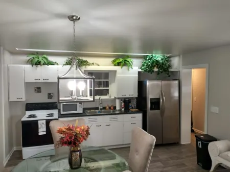 Beautiful Home in South Park. Walk to UD Campus, Miami Valley Hospital, Downtown