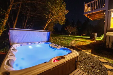 Redwood Coastal Cottage Retreat~Fleurhaven Chalet