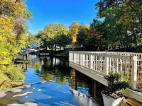 Lakeside Sarandipity: Sleeps 8 with outdoor spaces! Effingham County 호텔
