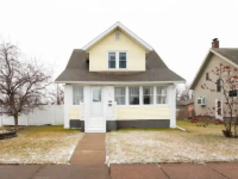 The Sunflower Home- Game Room & Hot Tub! Pet Friendly: Dogs & Cats Are Welcome! Hoteles en Superior