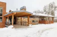 Private Colorado Mountain Retreat.                5Br Home + Guest House