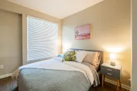 Peaceful apartment, 5min to ocean, free parking