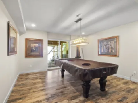 Lakefront Luxury! Direct Water Access, Spa, Fire Pit & Boat Launch-Sleeps 17