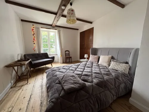 In the middle of the vineyards - Belle Maison with large pool