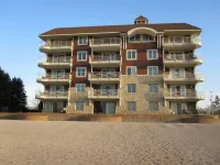 On East Bay - Beachfront Luxury Condo