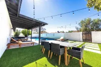 MUST SEE! Heated Jacuzzi w/ Pool! Newly Remodeled! Mid-Century Modern Decor!