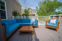 New! Condo centrally located in ViBe district