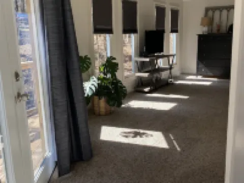 Lakefront Cabin on West Point Lake, Private Dock, Fire Pit! Near Lagrange チェンバースのホテル