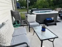 New Vacation Home - 4 Bed/3 Bath w/ Hot Tub & Fire pit - 5 min to beach