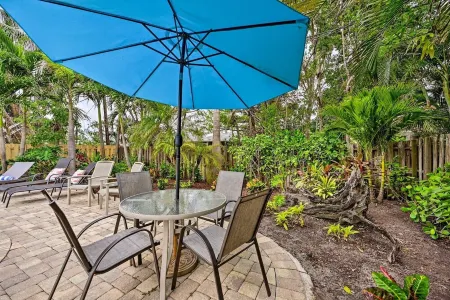 Reyo de Sol, a Remodeled Tropical Home with Private Heated Pool, Near Beach!