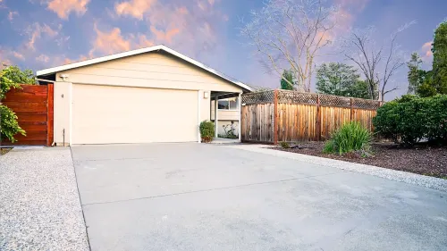 Dreamy Luxe Pool Retreat - 3BR in Urban Campbell