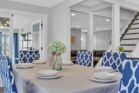 2 King Bedrooms. 2 Blocks to beach. Outdoor Seating Area. 75" TV w/ soundbar Hotels in Seaside Heights