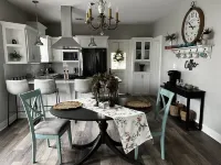 HazelHouse 1920’s BEAUTIFUL 2bed/1bath, Pet-Friendly WIFI