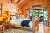 Family Friendly - Secluded Cabin - 3 Bedrooms - Playground - Jacuzzi - Game Room