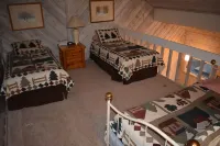Beautiful Snowcreek 2 + Loft with Spectacular Mountain Views Very Well Reviewed