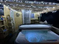 Comfy cabin near hocking hills with hidden spare bedroom, pet friendly