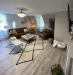 Uptown Penthouse on Pine: By Lake Michigan, Shopping & Casino!