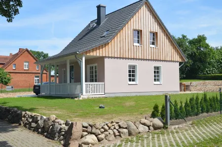 Ostseeferienhaus Momo between Boltenhagen and Wismar with beautiful beaches Отели в г. Хоэнкирхен