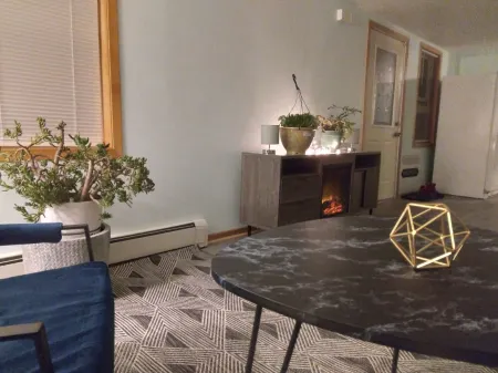 Cozy pet-friendly casa ready for family fun near MTU and Mt. Bohemia!