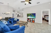 Waterview Villa with Private Pool/Spa