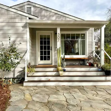 The Alley House - Historic District Garden Bungalow