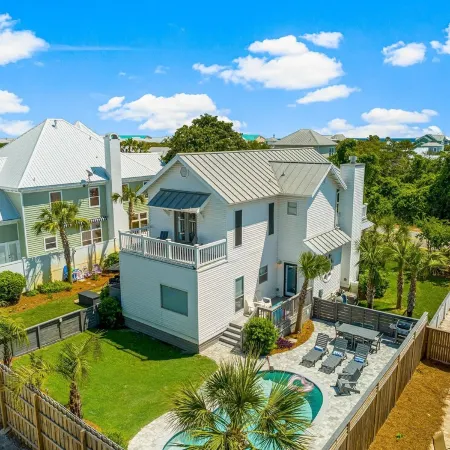 Private Heated Pool - 3 Min Walk to Beach - Golf Cart - Beach Chair Service