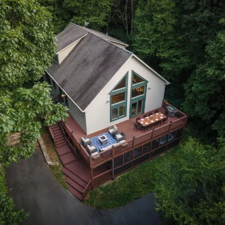 Upscale and Family-Friendly in Wintergreen
