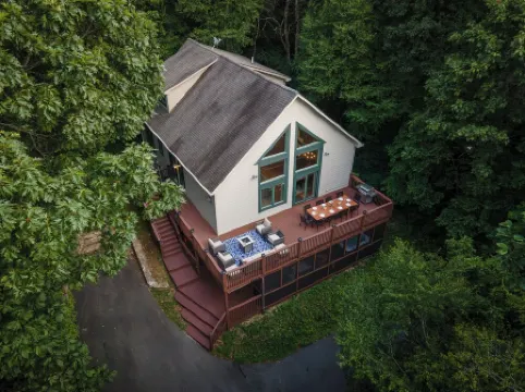 Upscale and Family-Friendly in Wintergreen