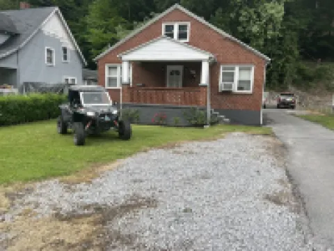 Black Diamond ATV Lodge - Welch WV. Hotels in Welch