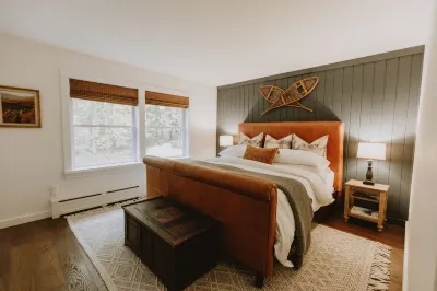 Antique charm 8 minutes from Stratton slopes! Hotels near Green Mountain National Forest