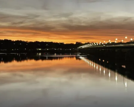 Harrisburg Historic River View Apt Отели рядом с достопримечательностью «Harrisburg University of Science and Technology»