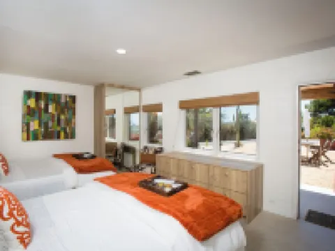 Mexican Hacienda Del Mar with Heated Pool and Spa, 5min drive to Beach! Hotels in Solana Beach