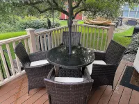 Relax and enjoy this Country Charm!