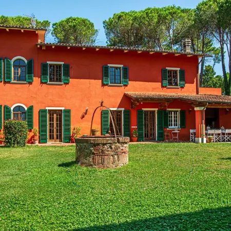 Charming Villa with private pool between Lucca and Florence