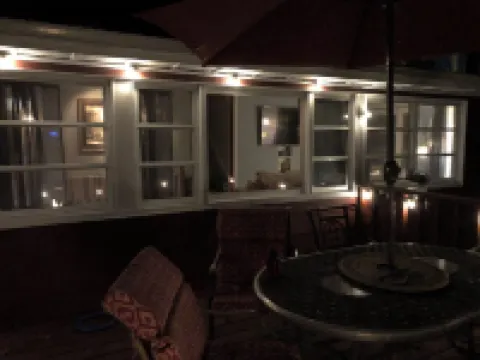 Beautiful, quaint lake community home. Hotels in Vernon