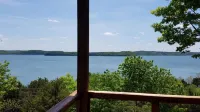 Fox Den- MAGNIFICENT Lake View! 5 minute walk or drive to shoreline!
