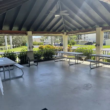 Kelly Greens Golf & Country Club! 1st Floor Renovated