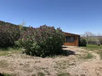 Rustic log cabin in the beautiful Wyoming Black Hills!