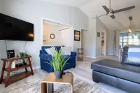 Rest & Relaxation  at the Ridgely Retreat 인디언 리버 카운티 호텔