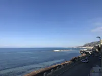 Large apartment for exclusive use on the sea