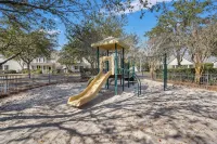 Charming Old Town Bluffton Carriage Home