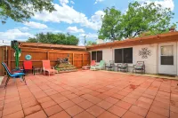 TexMex House – Spacious Family Retreat - Sleeps 16 -  Near All Attractions Hotels in West San Antonio