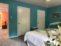 Spacious 3 Bedroom in Downtown Danville: Welcome to 4th Street Retreat Hotels in Danville