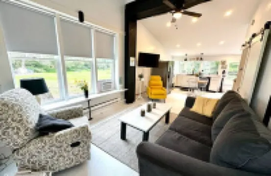 The Barnhouse - Country Charm 2 miles from Colgate, renovated century-old barn