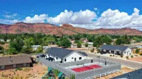 Pickleball Paradise in Kanab with Hot Tub Unit 1